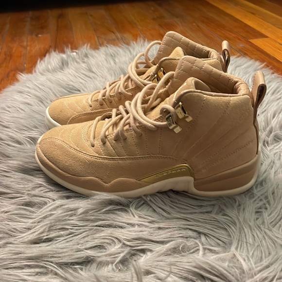 Jordan 12’s Vachetta tan - Picture 4 of 5